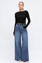 Load image into Gallery viewer, Sita Long Sleeve Tee Black | Paper Heart
