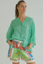 Load image into Gallery viewer, Worthier Carter Linen Shirt Spring Green
