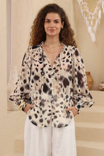 Load image into Gallery viewer, Anine Blouse Leopard | Irish Maxi
