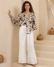 Load image into Gallery viewer, Anine Blouse Leopard | Irish Maxi
