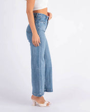 Load image into Gallery viewer, Sofila Wide Leg Jeans
