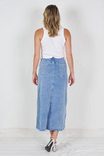 Load image into Gallery viewer, Dana Frayed Hem Denim Skirt
