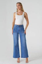 Load image into Gallery viewer, Mahira Wide Leg Jeans Mid Blue
