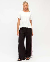 Load image into Gallery viewer, Ann Tee White | Paper Heart
