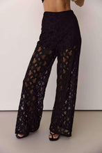 Load image into Gallery viewer, Meeka Lace Set Black
