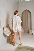 Load image into Gallery viewer, Lusso Linen Shirt Beige
