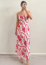 Load image into Gallery viewer, Hari Maxi Dress Red Flowers
