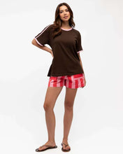 Load image into Gallery viewer, Effy Contrast Tee Choc Pink Paper Heart
