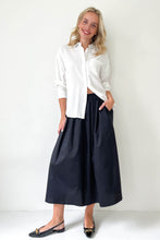 Load image into Gallery viewer, Bri Midi Skirt Black
